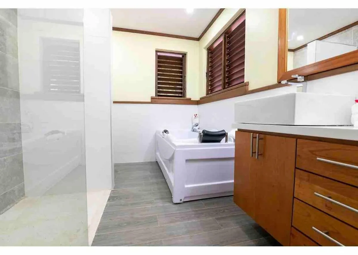 Naseberry Lodge At Oracabessa Hill Cottages -Cozy 2-Bedroom Villa Ямайка